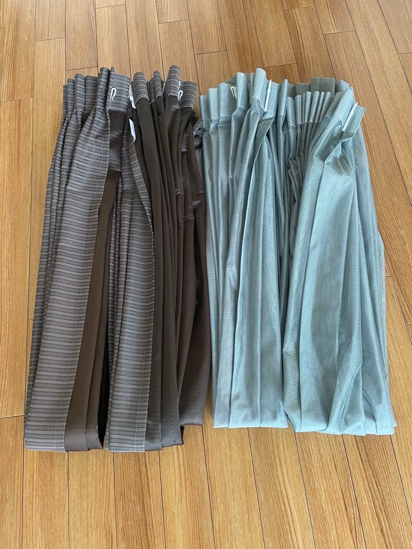 美品サンゲツ　カーテン２枚　レース２枚　セット