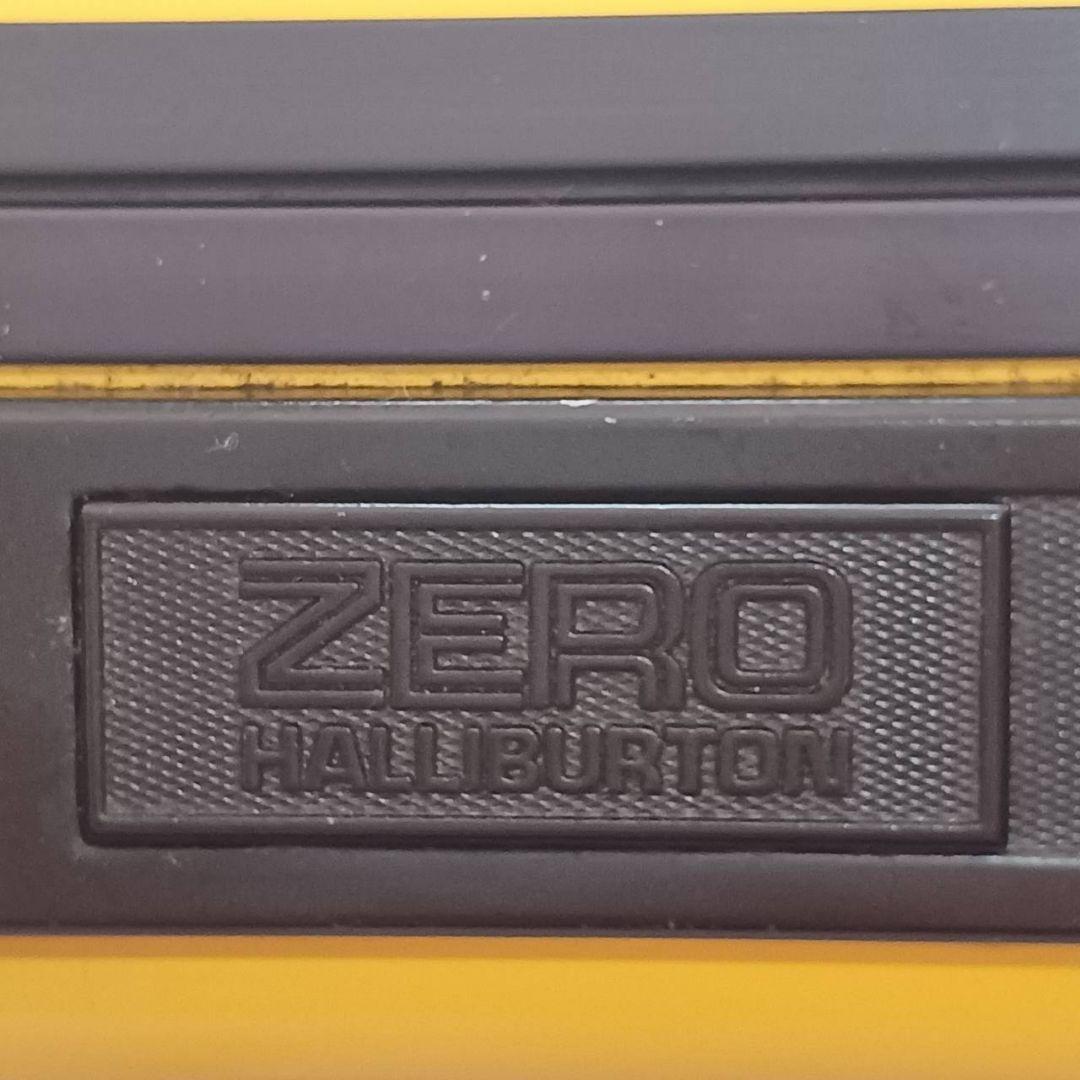 ゼロハリバートン ムーンアイズ アタッシュケース 世界限定 30/150 黄色