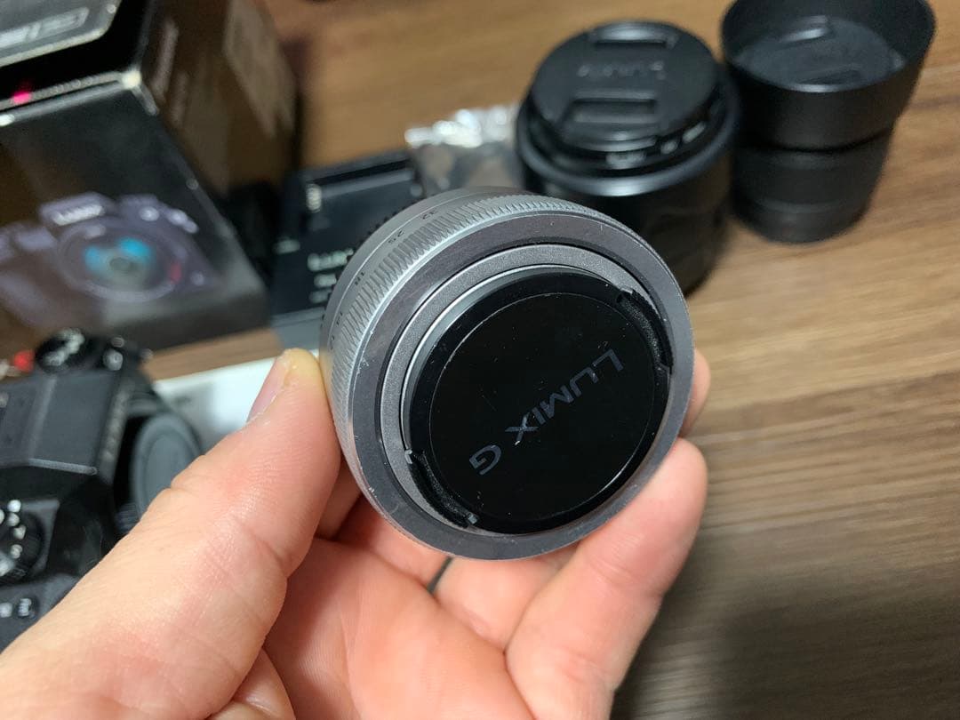 Panasonic LUMIX DMC-G7Hミラーレスとレンズ2本付き