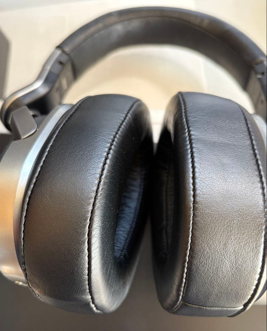 美品　SONY 9.1ch ワイヤレスヘッドホン MDR-HW700DS