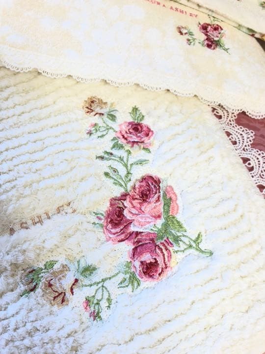 専用になりましたおまとめ　新品未使用　ローラアシュレイ　トイレタリー　バスマット