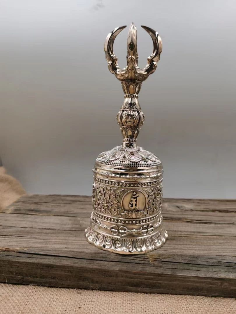 【修縁堂】密教法具 真言宗 鬼面の鈴 金剛鈴 種子字 金剛降魔法器仏具