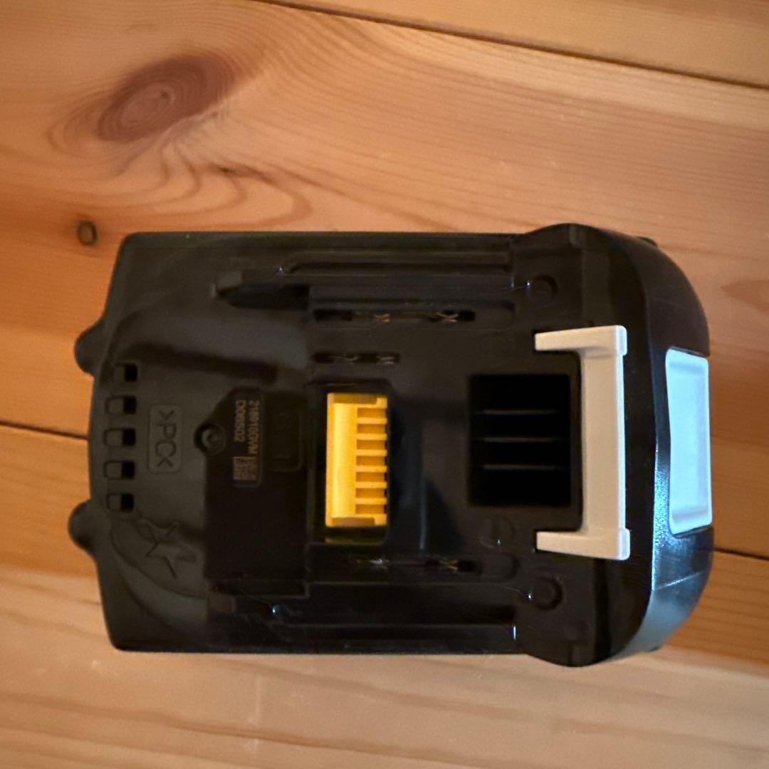 マキタ　充電式クリーナー CL280FD 18v バッテリー 1830B