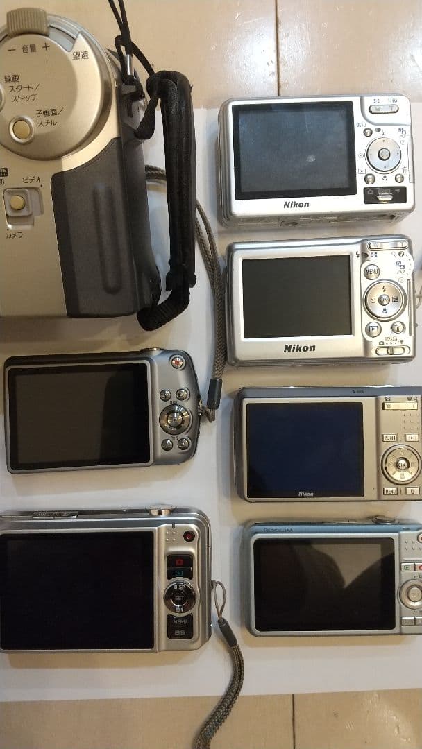 ユ*キ様 コンパクトデジタルカメラ(ビデオカメラ含む) 9台 動作未確認 ジャン