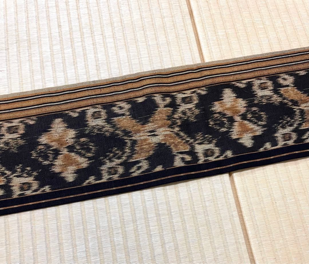 貴久樹 イカット 綿 九寸名古屋帯 黒地