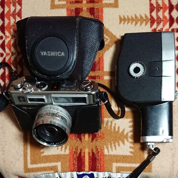 ヤシカの一眼とフジのハチミリ