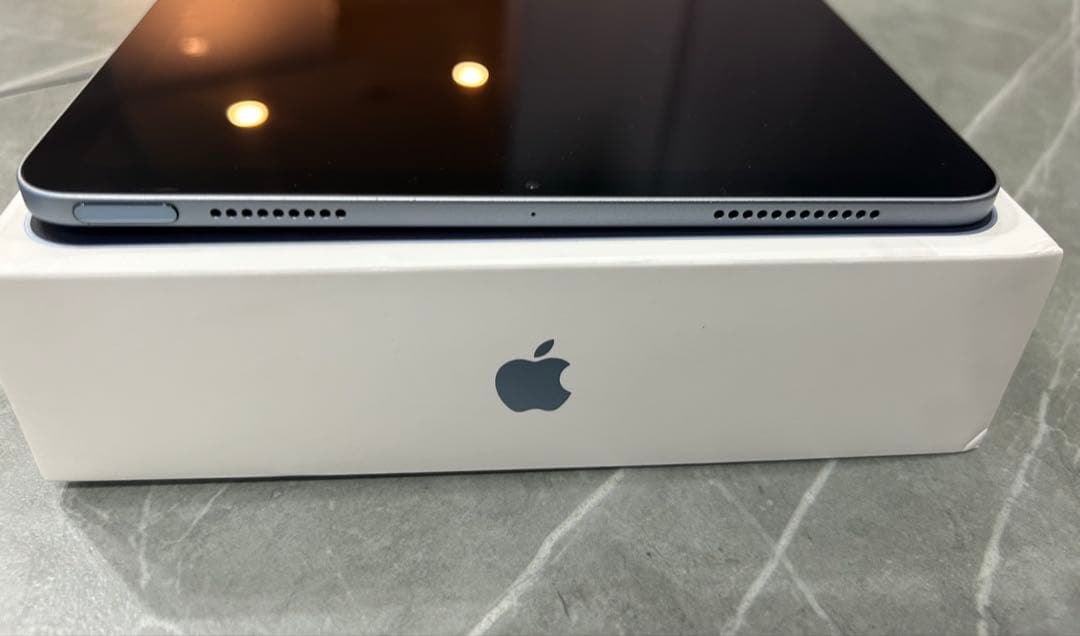 Apple iPad Air (第4世代) スカイブルー 本体