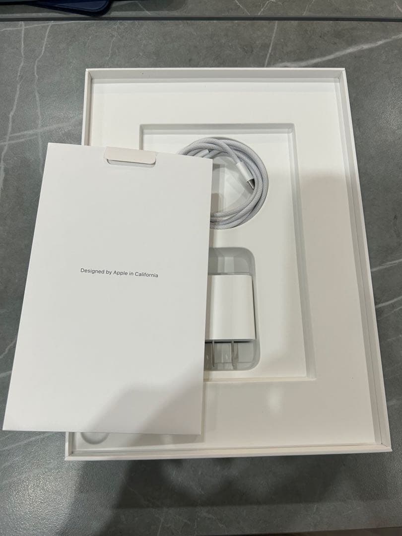 Apple iPad Air (第4世代) スカイブルー 本体