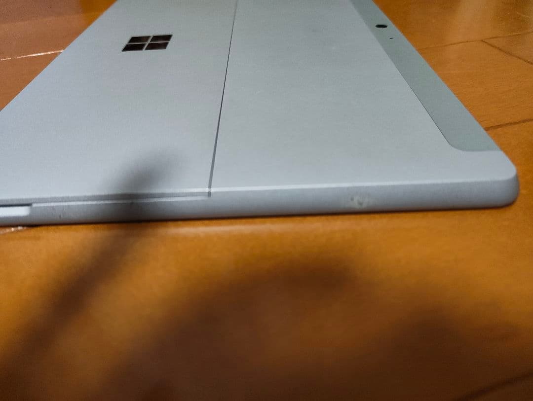 Surface Go3 バッテリー充電62回