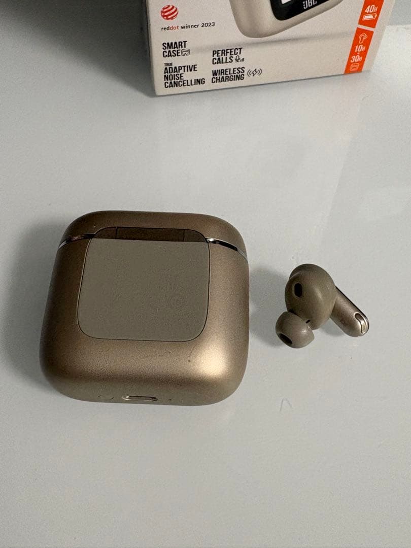 JBL Tour Pro 2 ゴールド イヤフォン　ケース本体+片耳のみ（右耳）