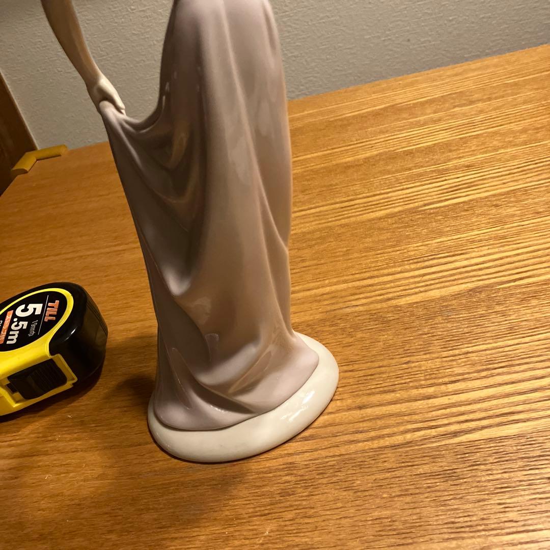 リヤドロ ナオ NAO 「踊り終えて」