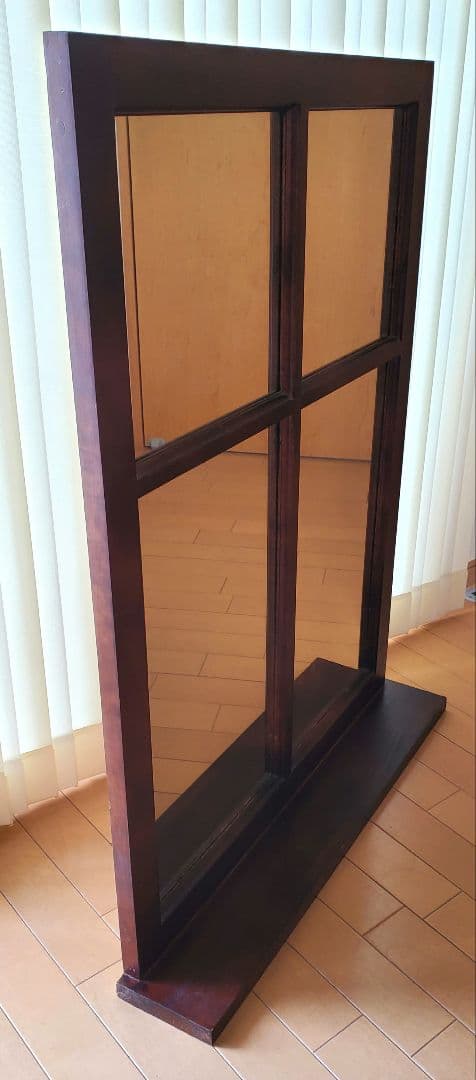 ダークブラウン フレーム付き壁掛け鏡 大きめ