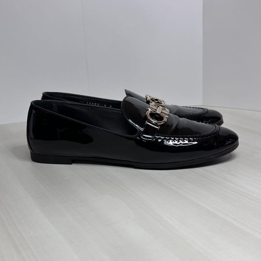 美品☆フェラガモ☆レディース☆パンプス☆エナメル☆ブラック☆サイズ7☆168