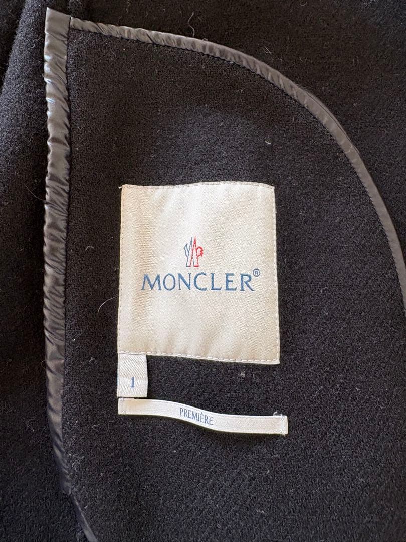 モンクレール　レアなインナーダウン付きウールコート　ダウンショール　ブラック