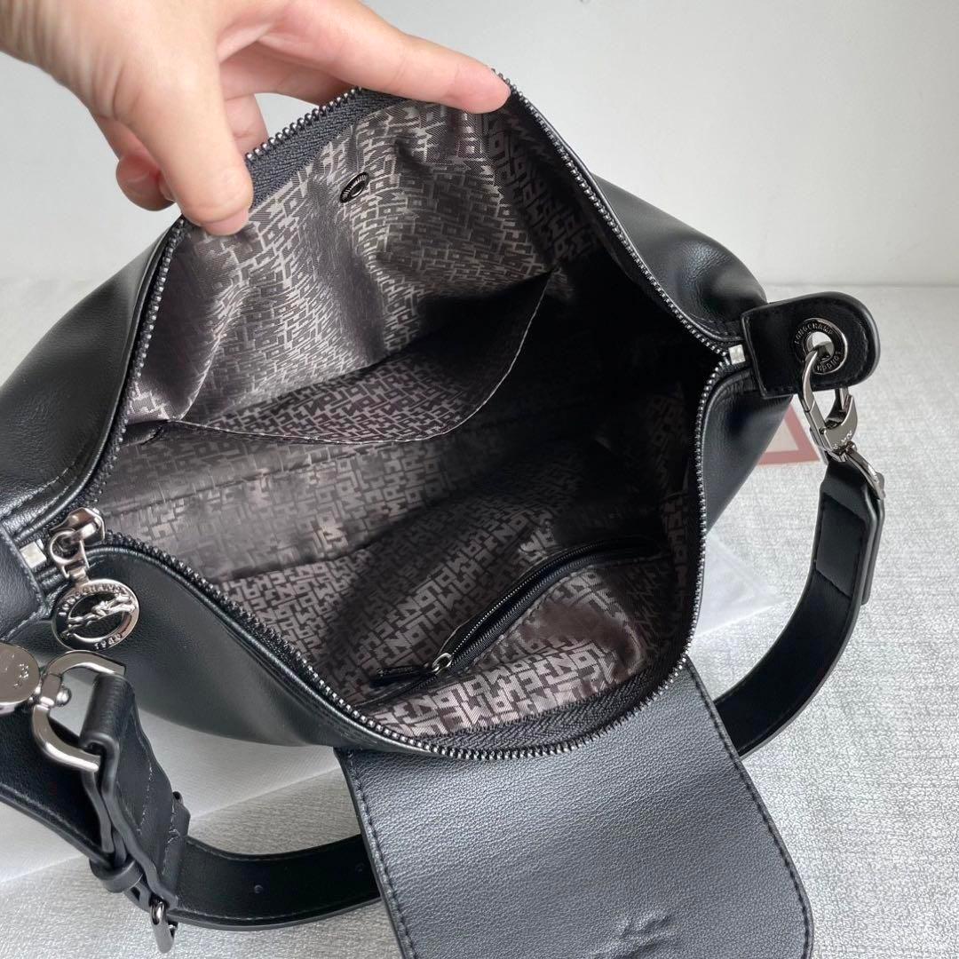 LONGCHAMP 新作 カーフスキン サイドバッグ ショルダーバッグ ブラック
