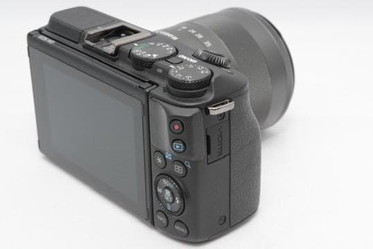 ★美品★Canon EOS M3 EF-M 18-55 IS STMレンズキット