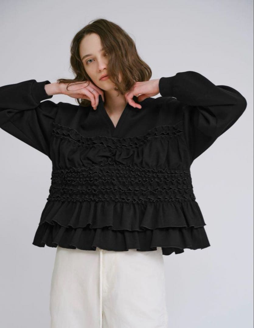 トップス stair gather frill keyneck sweat