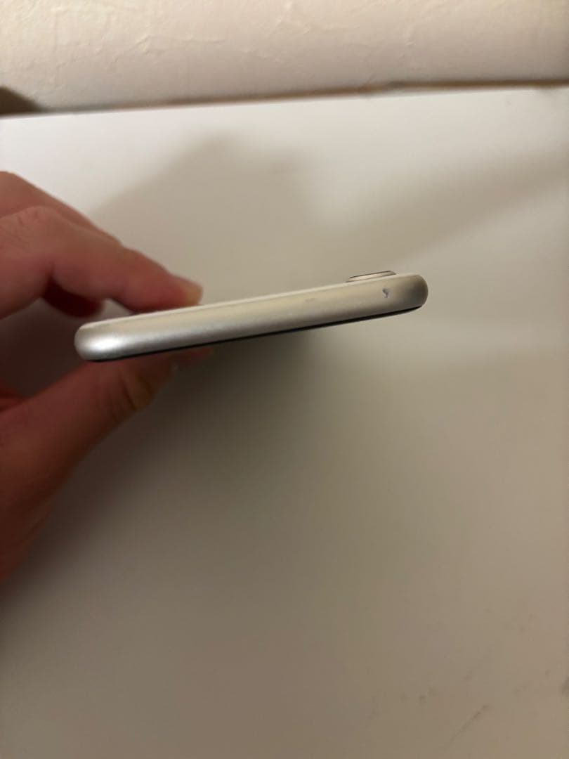 Apple iPhone SE3ホワイト 本体 付属品なし