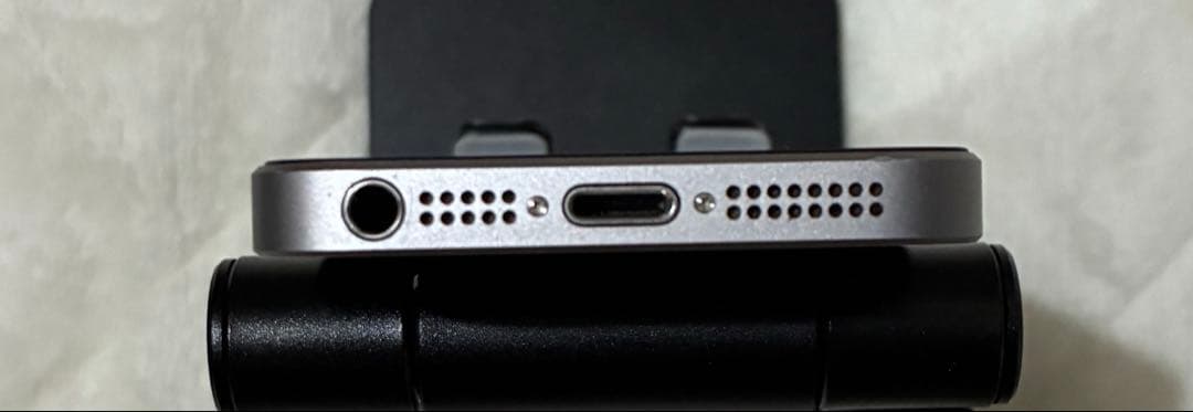 iPhone SE 第1世代 64GB グレー バッテリー容量86%