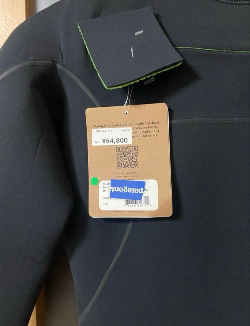 試着のみ未使用パタゴニア　ウェットスーツ
