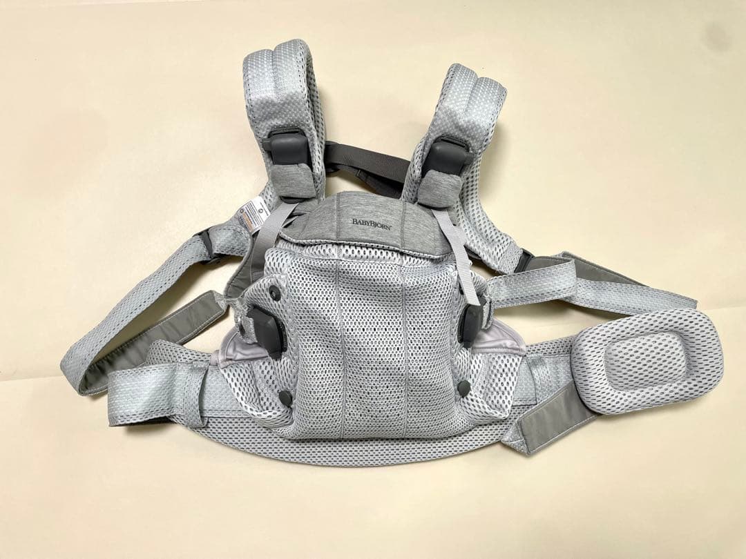 【美品】BABYBJÖRNベビービョルンハーモニー エアー メッシュ シルバー