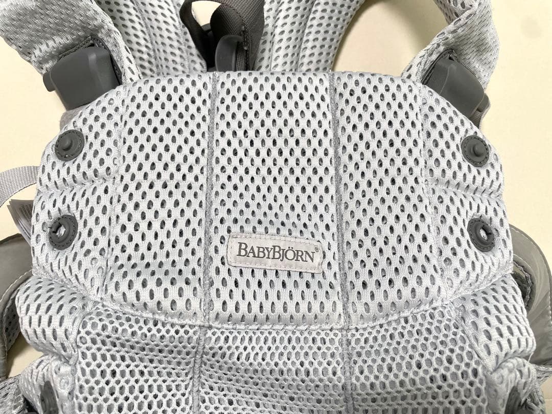 【美品】BABYBJÖRNベビービョルンハーモニー エアー メッシュ シルバー