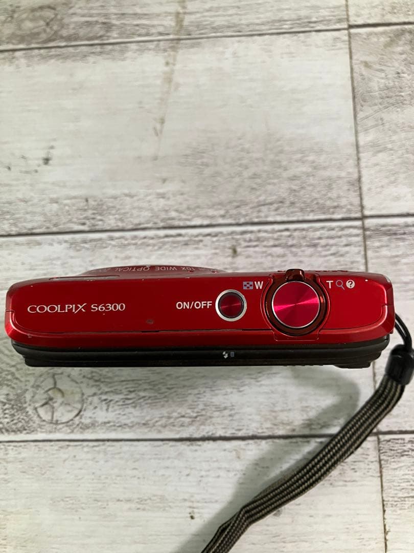 Nikon COOLPIX S6300 レッド 本体とバッテリー