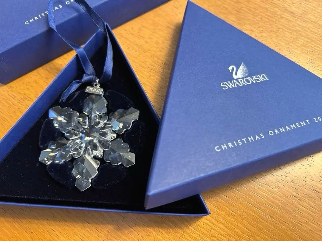 Swarovski クリスマスオーナメント2008 三角形ボックス付き