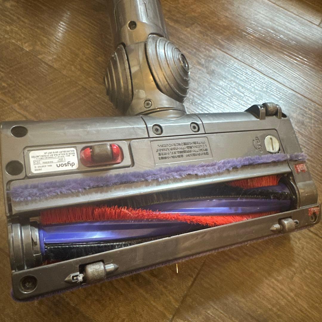 ど*り様 Dyson DC48