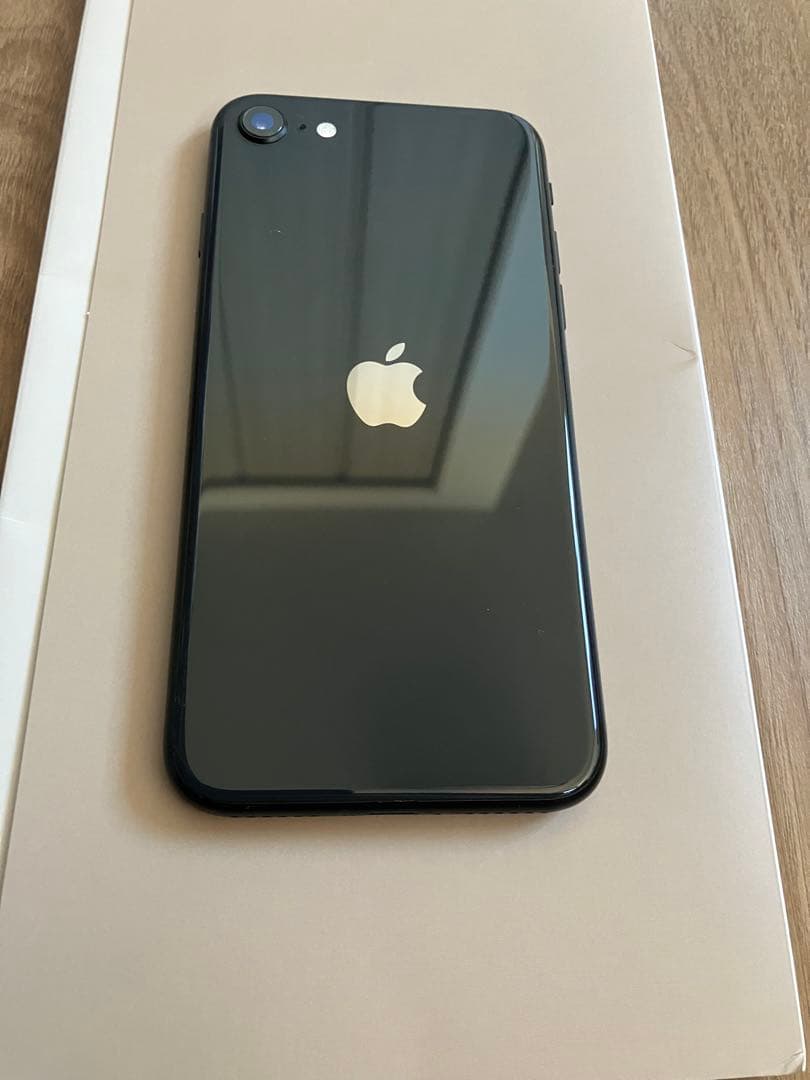 Apple iPhone SE2スペースグレー 本体