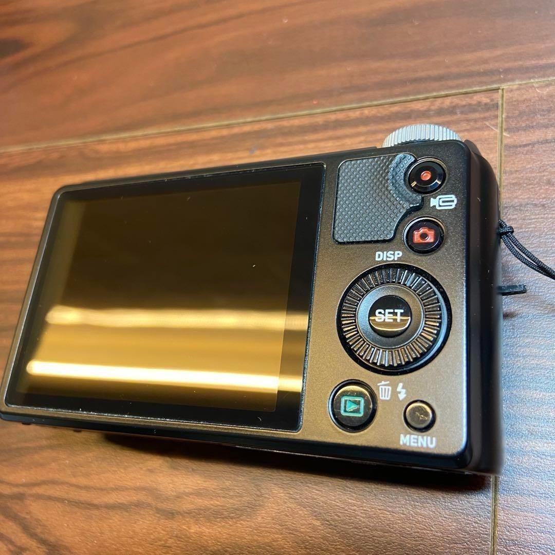 CASIO EXILIM EX-ZR700 デジカメ ほぼ新品 3817