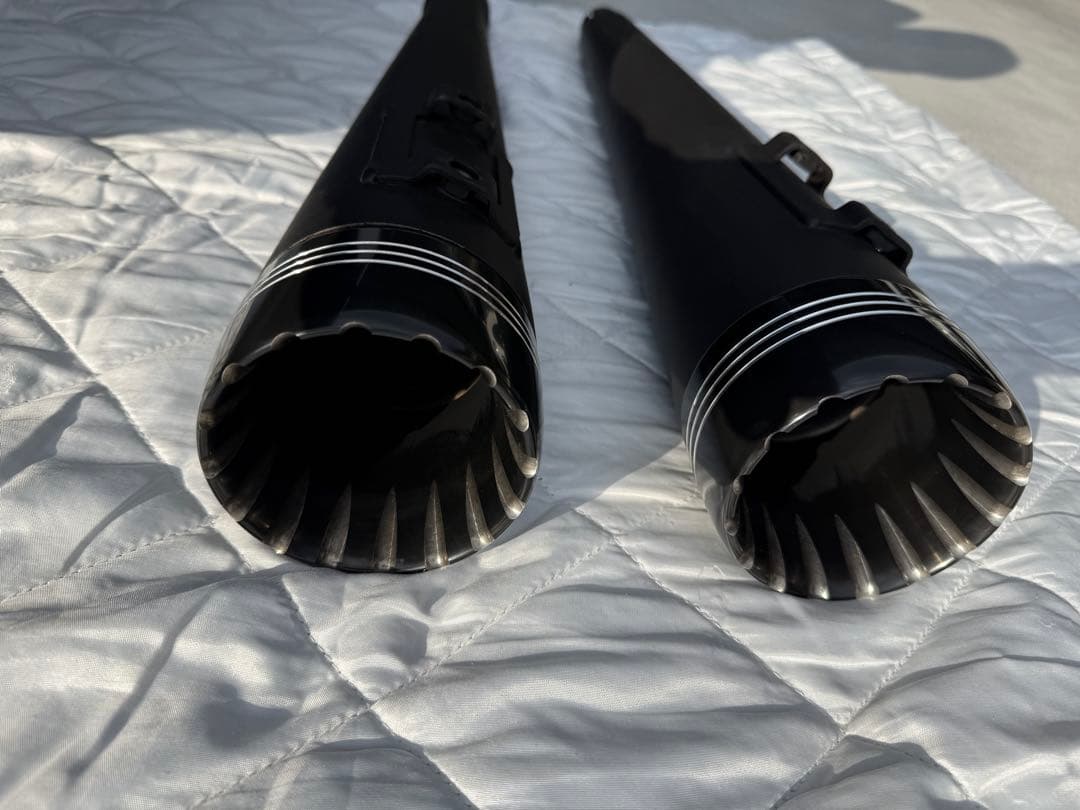 ハーレー スリップオンマフラー ツーリング M8