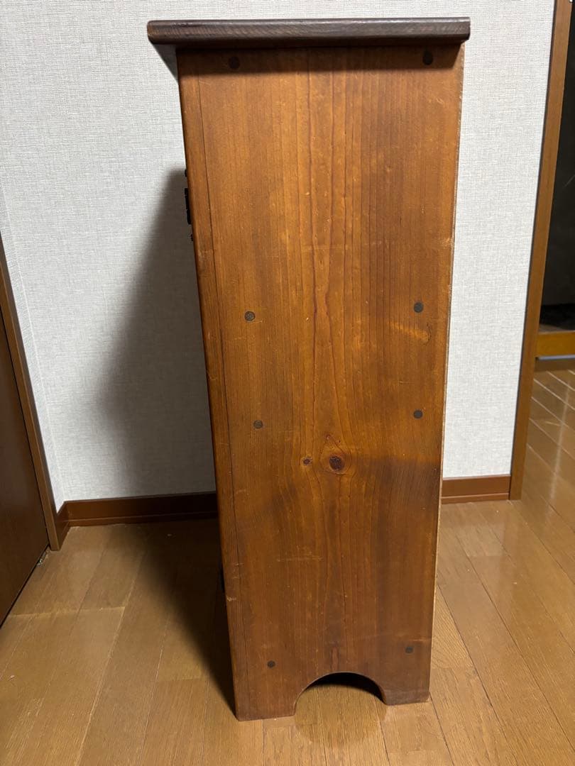 カントリーキャビネット