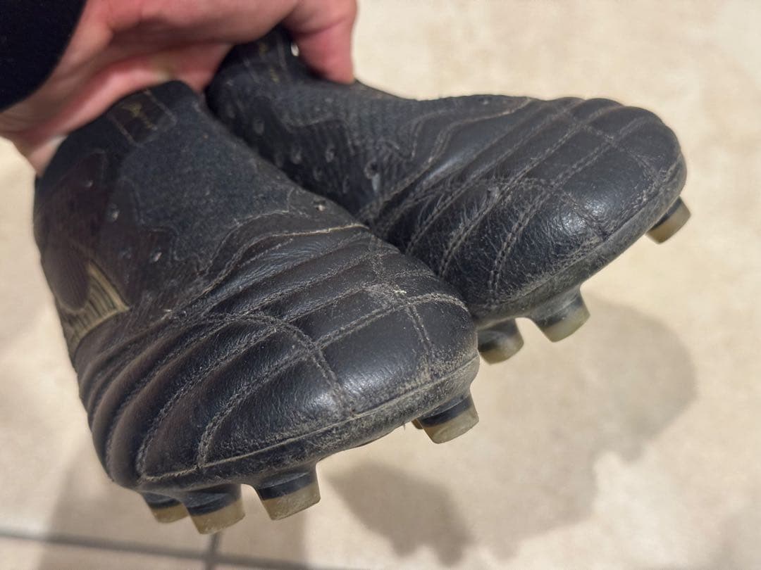 モレリア NEO 4 β ミズノ　サッカースパイク　24センチ　中古