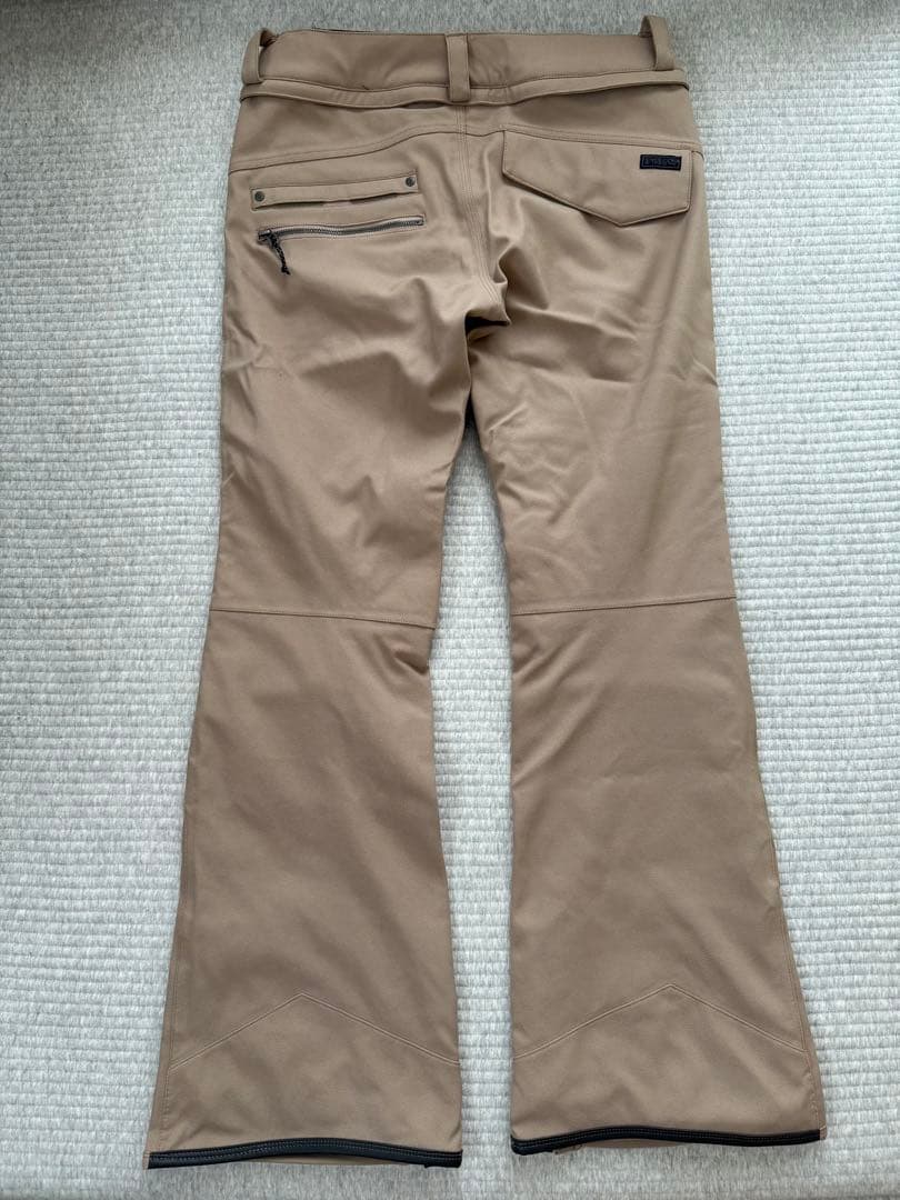 VOLCOM スノーボードパンツ