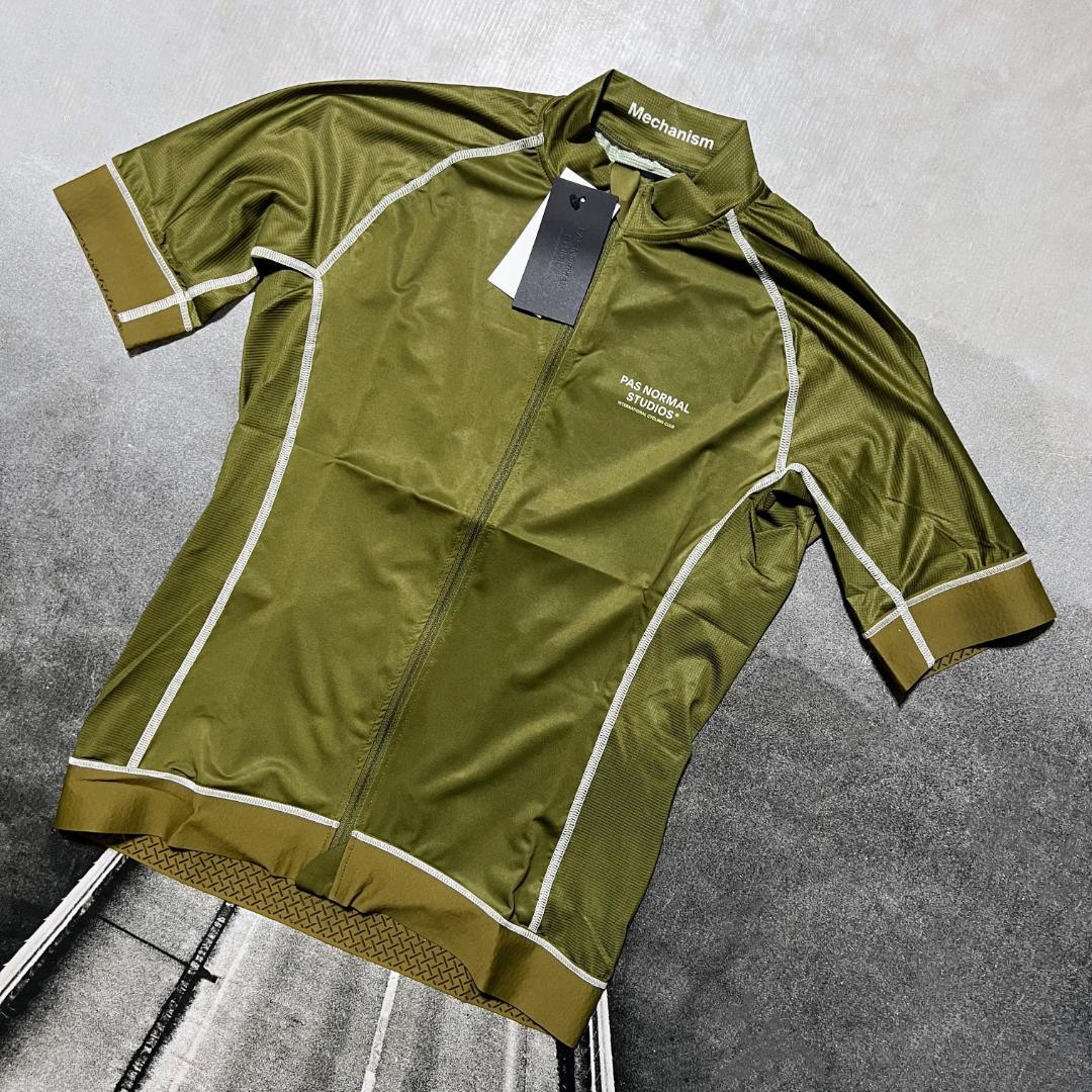 新品 パスノーマルスタジオ メンズ メカニズム ジャージ Lサイズ グリーン