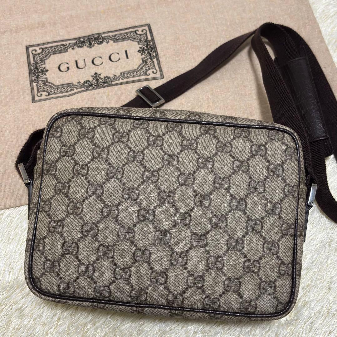 513✨極美品✨グッチ ショルダーバッグ カメラバッグ GGスプリーム 斜め掛け