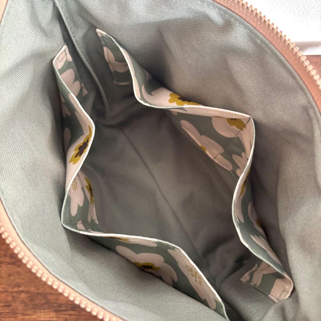 【JUNE】30cmファスナーショルダーバッグ　ナイロンオックスキルト