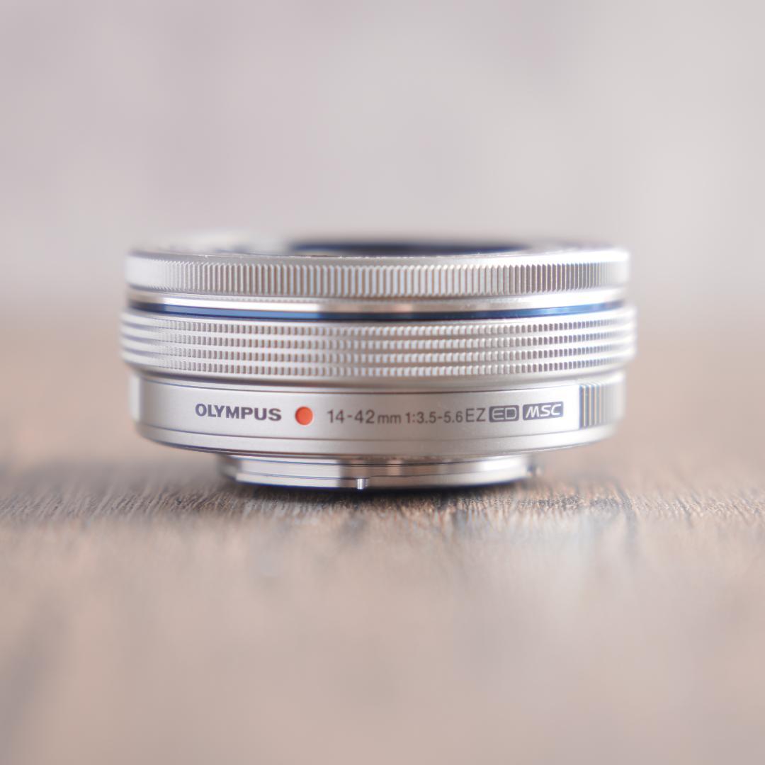 ✨ショット数323回で新品級✨OLYMPUS PEN E-PL10　10353