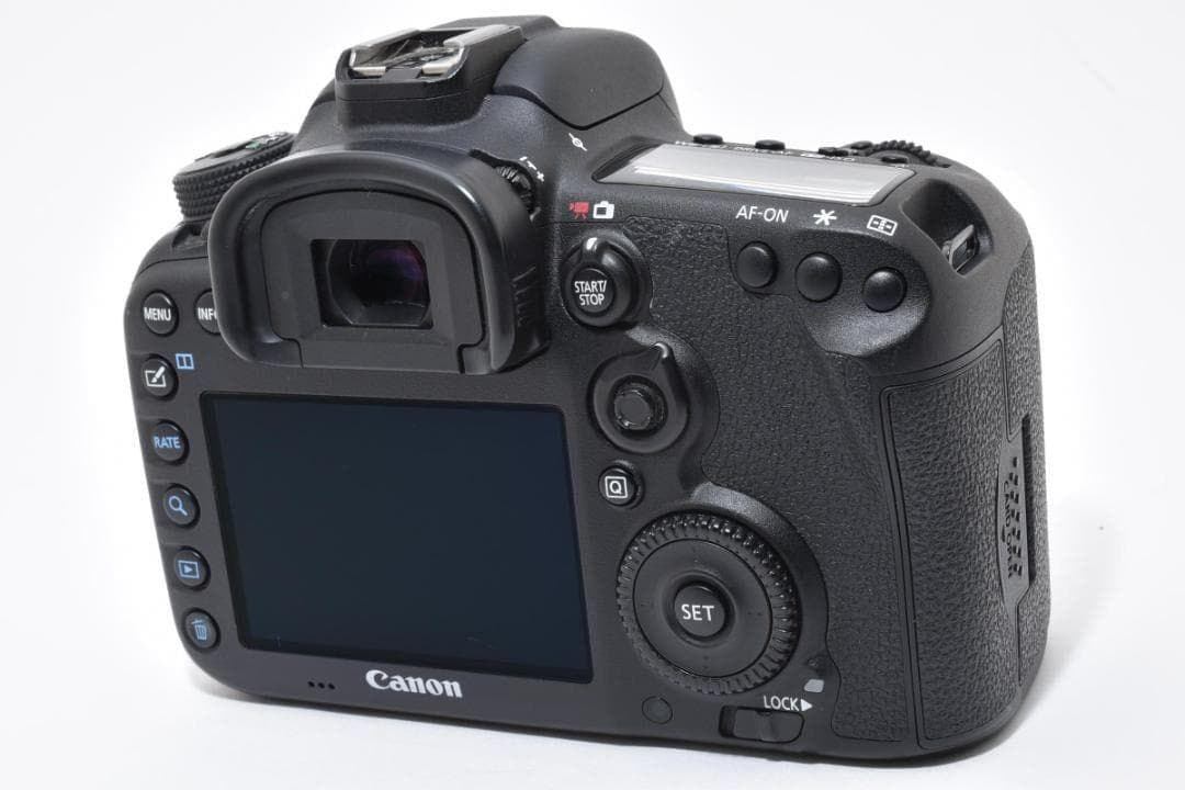 Canon EOS 7D Mark II 標準&望遠 ダブルズームキット