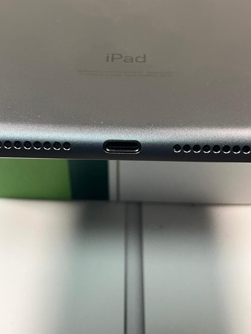 iPad 第8世代　32GB グレー　セルラー カバーガラス付