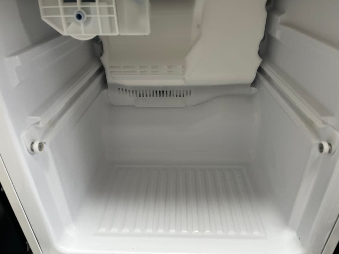 2024年製　MITSUBISHI MR-C33J-W 冷蔵庫ホワイト　三菱電機