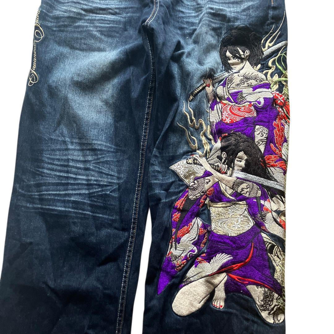 豪華刺繍 抜刀娘 W32 和柄 ダメージ加工 ワイドストレートデニム 絡繰魂
