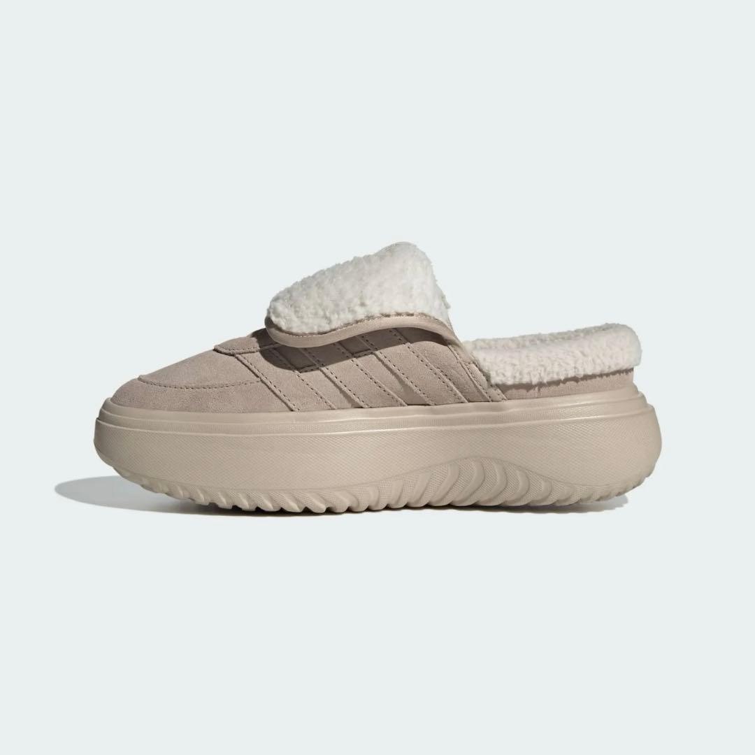 【韓国限定】adidas アディダス23.5㎝ ボア付き サンダル ベージュ