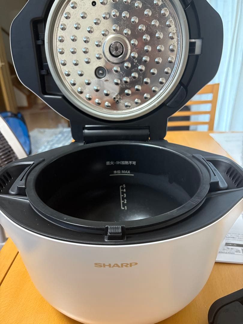 ヘルシオ　ホットクック KN-HW24H-W