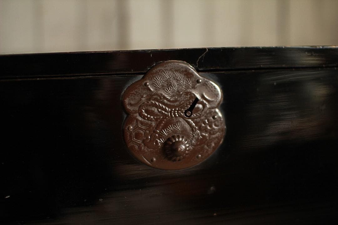 綺麗な巾着金具庄内箪笥　2段　タンス　収納　古家具　古民家　時代家具