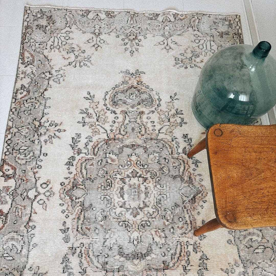 トルコ　ヴィンテージラグ　ライトグレー　アイスグレー