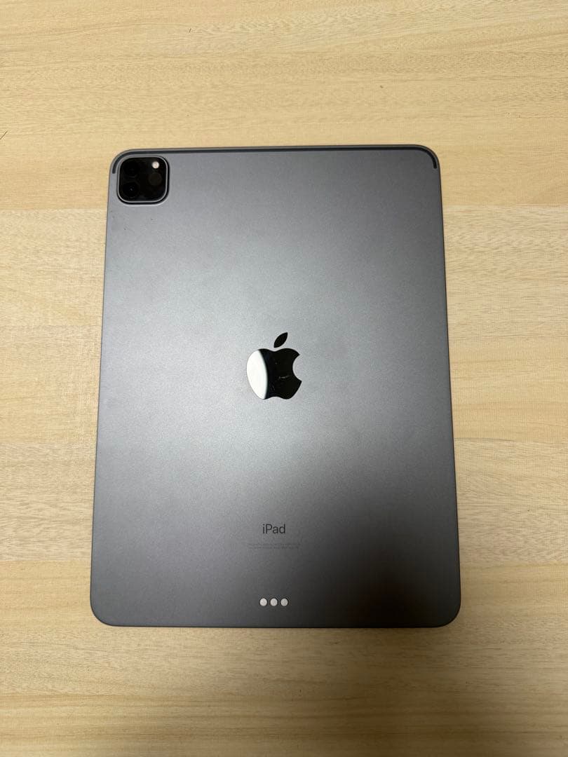 Apple iPad proスペースグレー第二世代