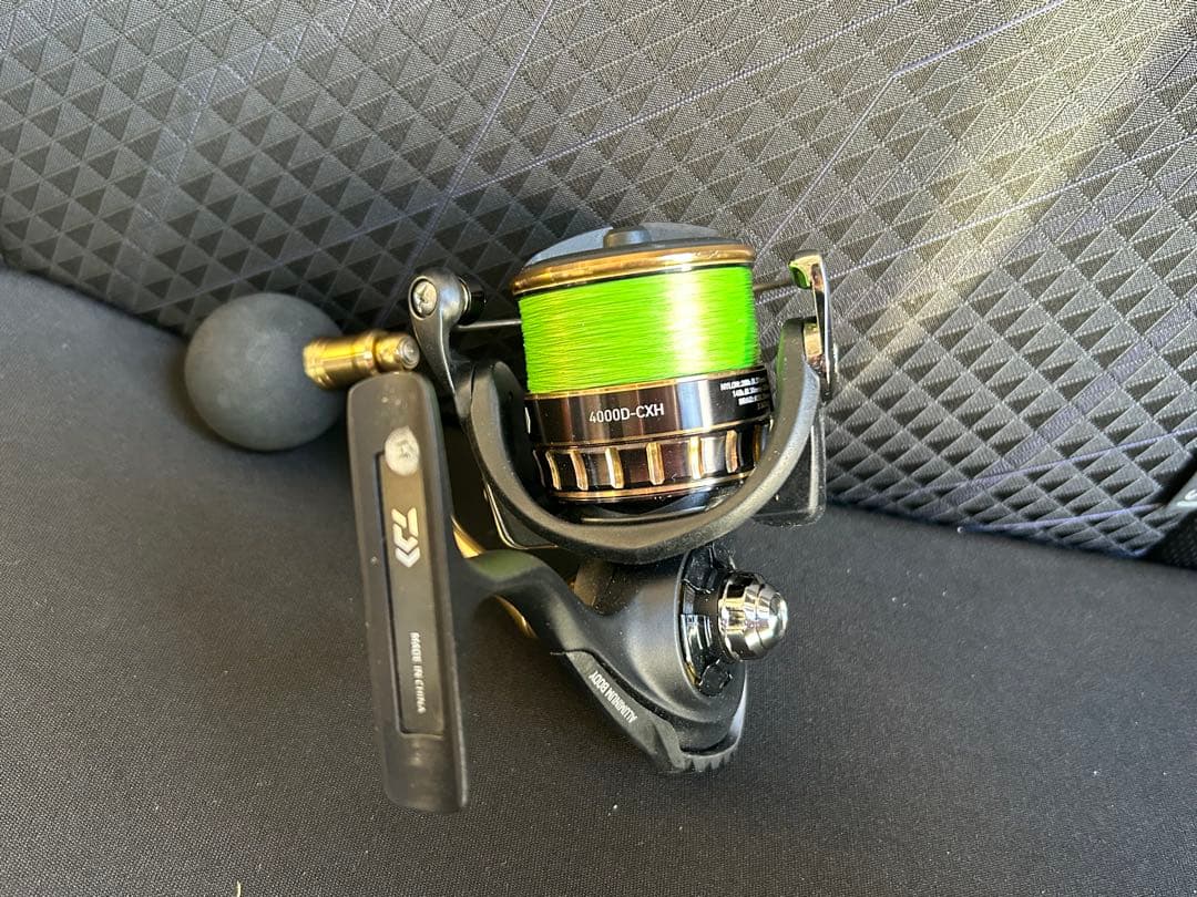 Daiwa BG SW 4000D-CXH スピニングリール　オマケ付き