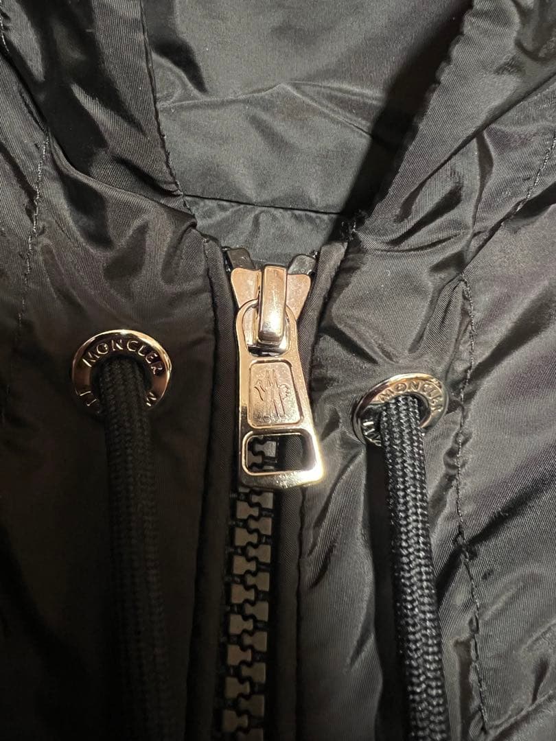MONCLER モンクレール フード付きナイロンジャケット